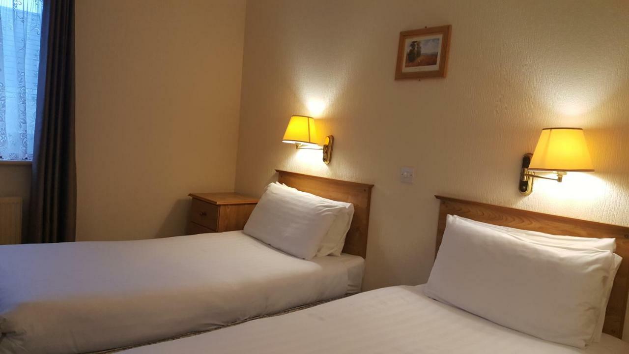 The Beach Hotel มัลลาห์มอร์ ภายนอก รูปภาพ